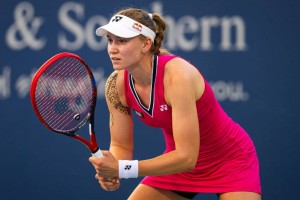 
                    Рыбакина провела тренировку перед Итоговым турниром WTA
                