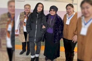 
                    Макпал Жунусова вместе с дочерью проголосовали на выборах Президента РК
                