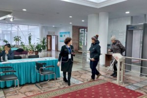 Жители Алматы проявляют высокую активность на внеочередных выборах Президента Казахстана