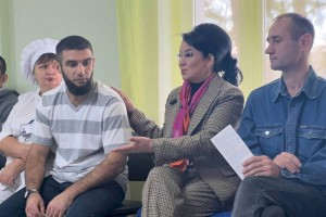 Салтанат Турсынбекова посетила центр для зависимых в Павлодаре