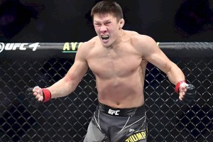 
                    Последний бой Жумагулова в UFC отменен
                