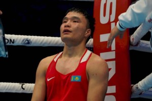Еще один казахстанский боксер завершил выступление на ЧМ в Ташкенте