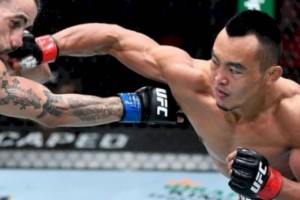 
                    Бой казаха против американца в UFC завершился жестоким нокаутом
                