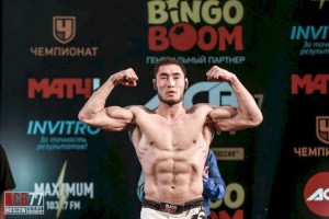 
                    Казахстанский полутяжеловес отправил на пенсию бывшего чемпиона PFL
                