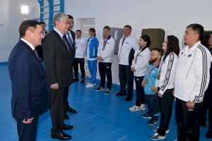 
                    Президент встретился с именитыми спортсменами и тренерами Степногорска
                