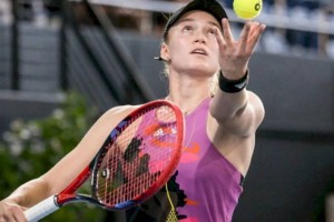 
                    Елена Рыбакина не смогла выйти в четвертьфинал турнира WTA 500 в Австралии
                