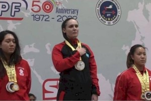 
                    Врач из Казахстана стала чемпионкой Азии по пауэрлифтингу
                