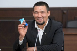
                    Олимпиада в Лондоне: бронзовый призер получил квартиру
                
