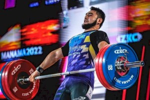 
                    Казахстанец завоевал золотую медаль чемпионата Азии по тяжелой атлетике
                