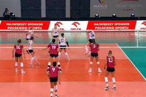 
                    ЧМ по волейболу: казахстанки уступили канадкам 3:0
                