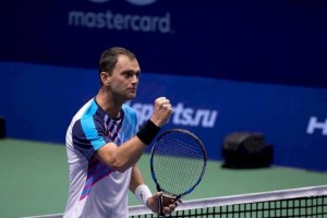 Казахстанский теннисист Александр Недовесов победил чемпиона трех турниров Большого шлема