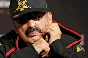 
                    Легендарный тренер из Мексики дал прогноз на бой Головкина с «Канело»
                