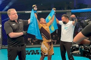 
                    Казахстанский боец стал первым трехкратным чемпионом мира в любительском ММА
                