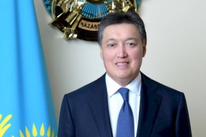 
                    Аскар Мамин переизбран президентом Казахстанской федерации хоккея
                