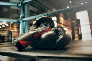 
                    Боксер Санжар Ташкенбай стартовал с победы на молодежном чемпионате Азии
                