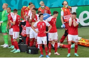 
                    Игроку сборной Дании стало плохо во время матча на Евро-2020
                