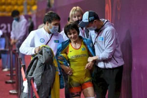 
                    Через тернии к звездам: видео казахстанской чемпионки по борьбе восхитило Казнет
                