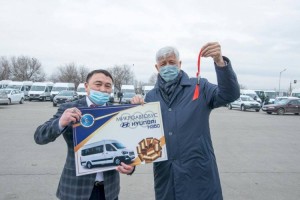 
                    Новые микроавтобусы подарили спортшколам Алматинской области
                