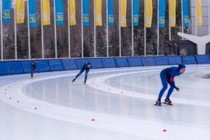 
                    15-кратный чемпион страны тренировался на балконе для подготовки к первому старту сезона
                