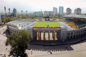 
                    В поисках бомбардира
                
