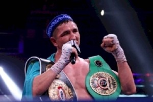 
                    Непобежденный казахстанский боксер лишился титула чемпиона
                