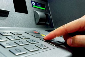 В Казахстане снизят межбанковские комиссии по карточным платежам