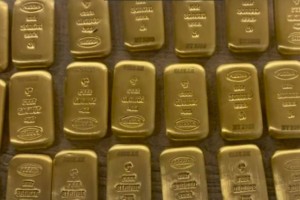 
                    Сколько золота в слитках купили казахстанцы в июне
                