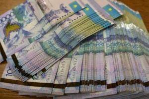 
                    Нацбанк: казахстанцы купили валюту на 226,1 млрд тенге
                
