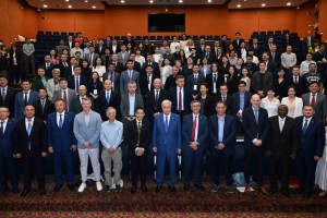 
                    Токаев принял участие в Казахско-сингапурском форуме ректоров
                