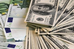 
                    В каких регионах РК больше всего скупают доллары и евро
                