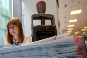 На 12 банков Казахстана наложено 40 административных штрафов