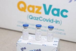 Казахстан подарил Кыргызстану 25 тыс. доз вакцины QazVac