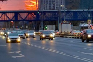 
                    В России нелегальным мигрантам могут запретить водить машину и получать права
                