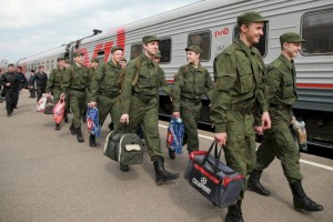 
                    В России приняли закон, который обяжет призывников сдавать загранпаспорта
                