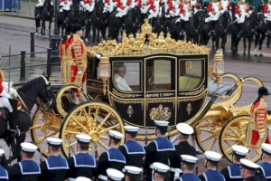 
                    Во время коронации Карла III заметили «смерть с косой»
                