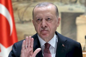 
                    Президент Турции Реджеп Тайип Эрдоган официально начал президентскую кампанию
                