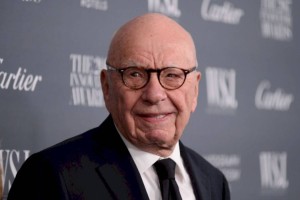 
                    92-летний медиамагнат внезапно отменил помолвку
                