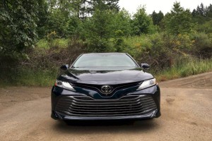 
                    Toyota прекращает продажи Camry в Японии
                