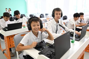 Алматинским детям показали, как выглядят новые школы по проекту «Келешек мектептері»