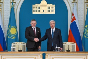 Токаев и премьер-министр Словакии выступили перед журналистами в Акорде