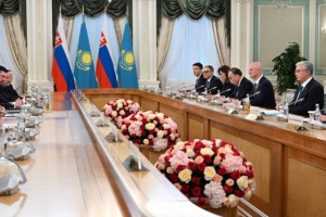 Токаев провел переговоры с премьер-министром Словакии