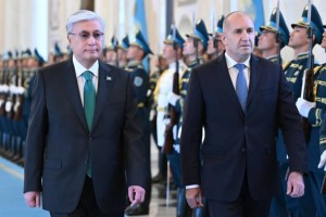 В Астану прибыл президент Болгарии