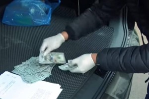 Мошенники, подстрекавшие к даче взятки, осуждены к 10 годам в Астане