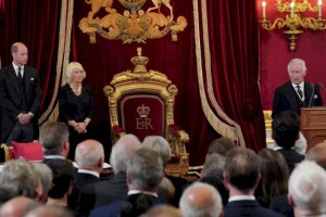 
                    В Великобритании в честь коронации Карла III планируются три дня торжеств
                