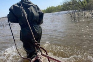 
                    Вторая волна паводков в Казахстане: вода из России продолжает прибывать 
                