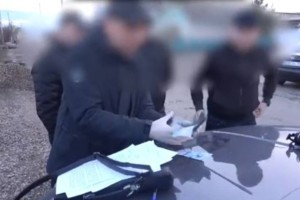 
                    Замакима в СКО подозревается в получении взятки
                