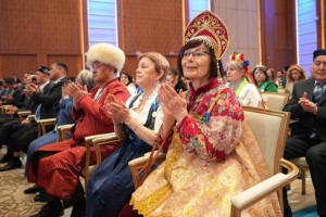 Президент предложил провести в Алматы фестиваль этнотеатров