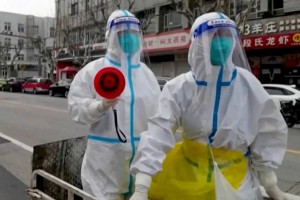 
                    Китай вновь вводит жесткие ограничения из-за вспышки ковида
                