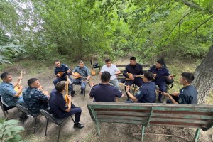 Jam session в честь Дня домбры провели в колонии в области Абай
