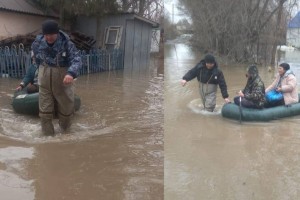 Десятки людей и животных спас из подтопленных домов участковый в Актобе